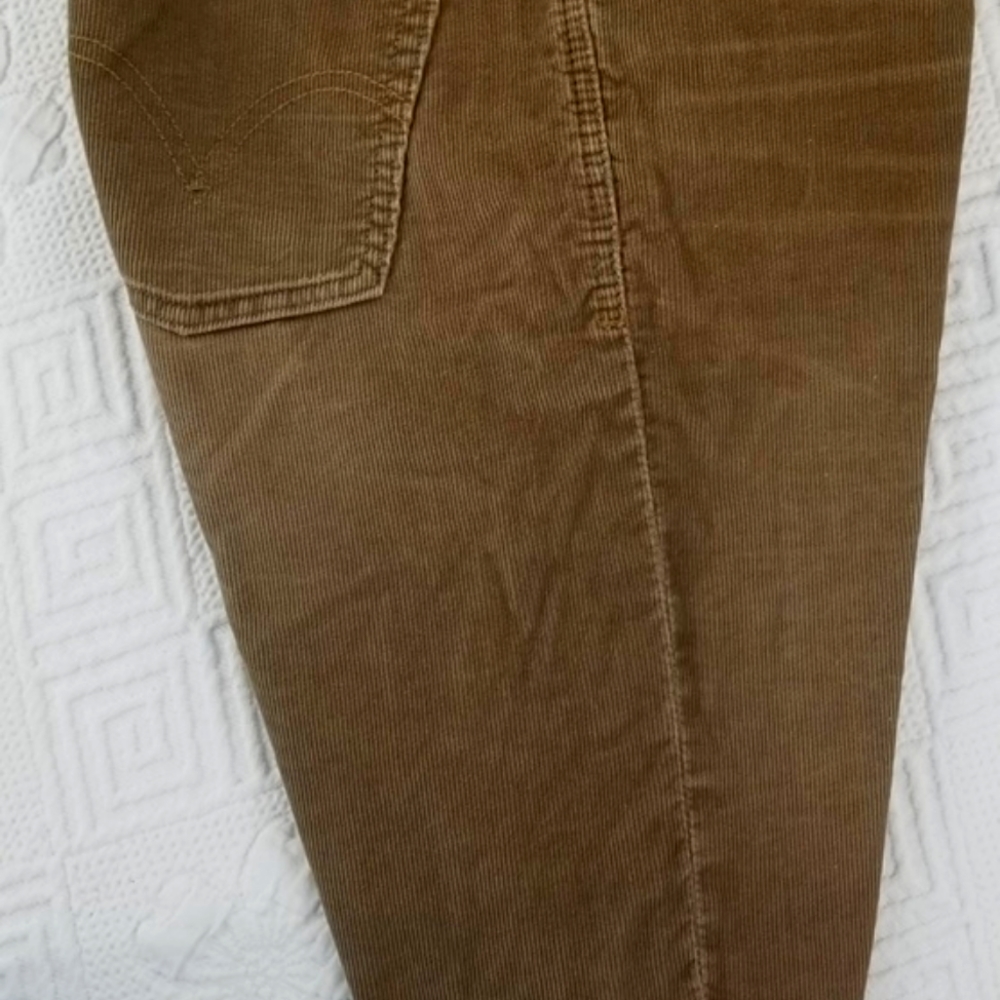 LEVI'S SHORTS - Picture 7 of 7